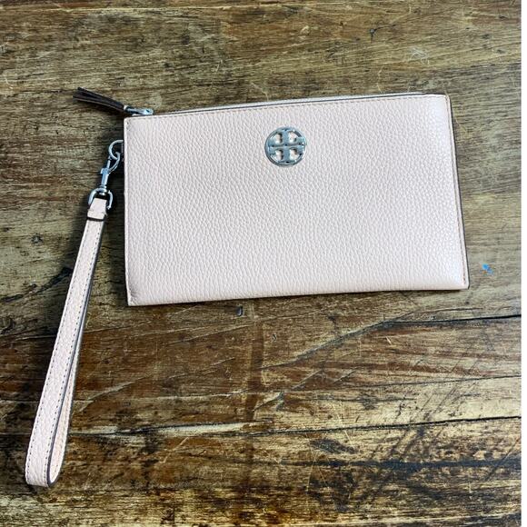 Tory Burch Handbags - Tory Burch Light Pink leather Wristlet